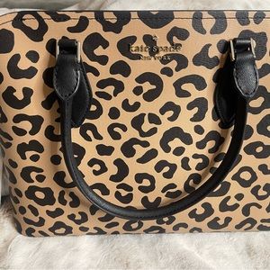 Kate shape medium size purse